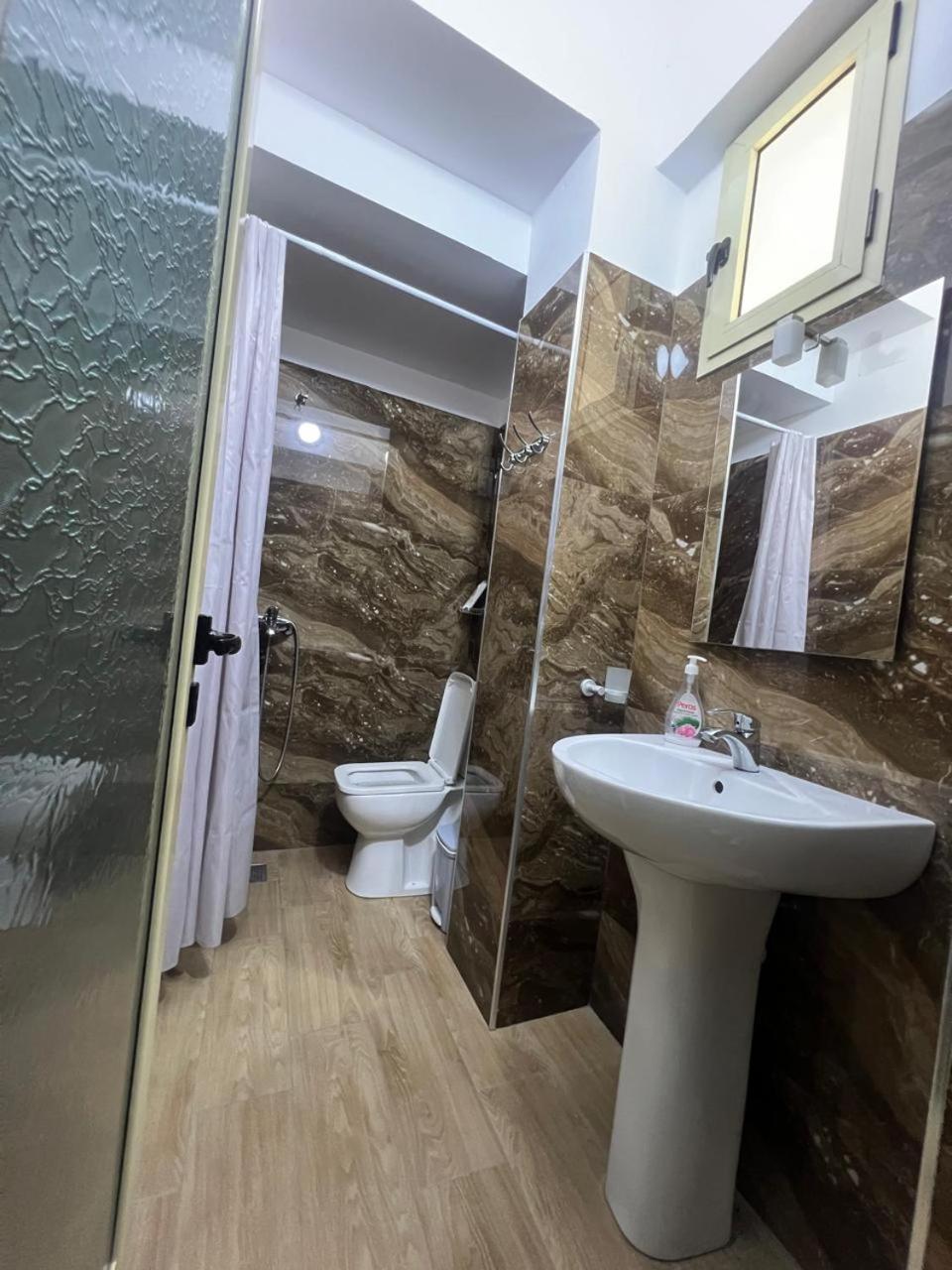 Hotel Vila Flowers Vlorë Δωμάτιο φωτογραφία